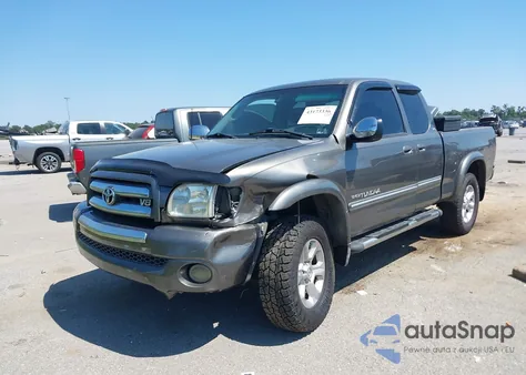 2004 Toyota Tundra Sr5 V8 z USA, uszkodzony, nr VIN 5TBRT34164S441680